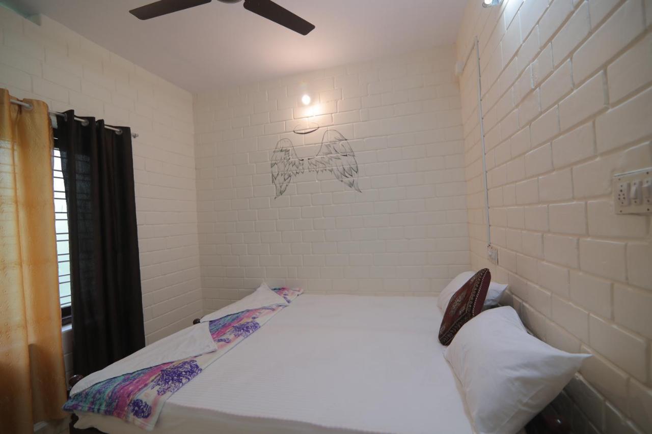 Cloud Nine Inside Hotell Varkala Rum bild